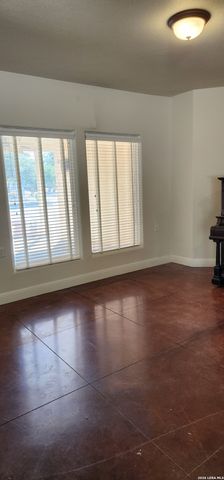 20 Laurel Tr, New Braunfels, TX 78130