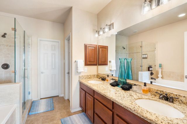 970 Parkview DR, Canyon Lake, TX 78133