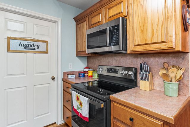 712 S Grand Street, Wolfe City, TX 75496