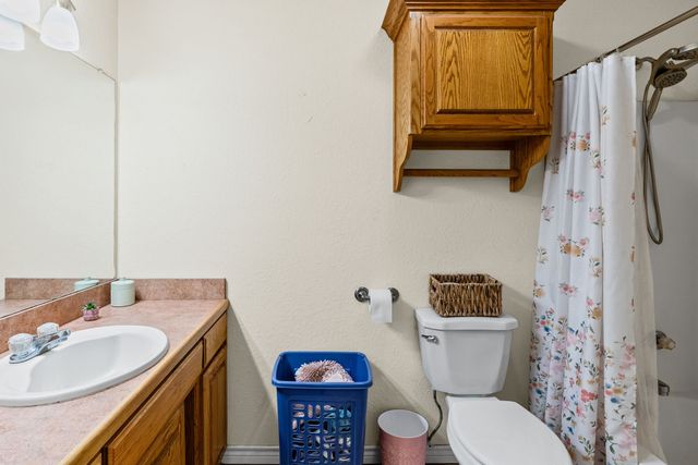 712 S Grand Street, Wolfe City, TX 75496