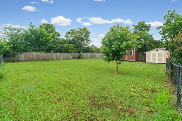 712 S Grand Street, Wolfe City, TX 75496