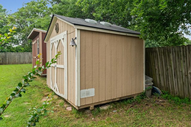 712 S Grand Street, Wolfe City, TX 75496