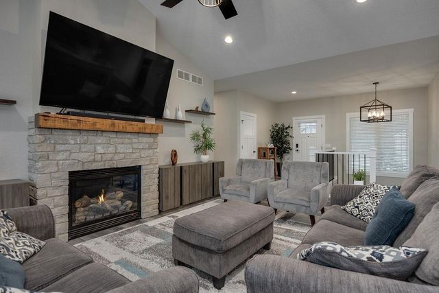 3715 Tanglewood Place, Janesville, WI 53546