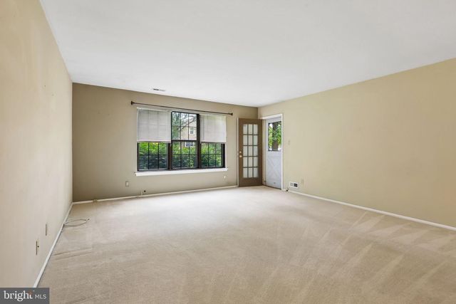 253-A EVERLY CT, Mount Laurel, NJ 08054