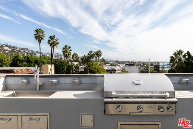 829 Larrabee Street 302, West Hollywood, CA 90069