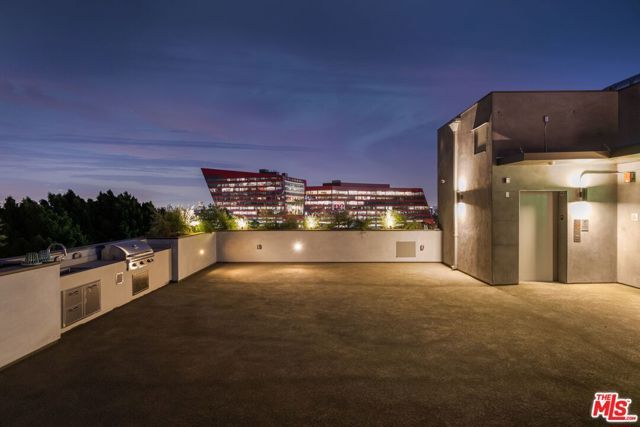829 Larrabee Street 302, West Hollywood, CA 90069