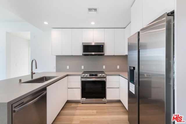 829 Larrabee Street 302, West Hollywood, CA 90069