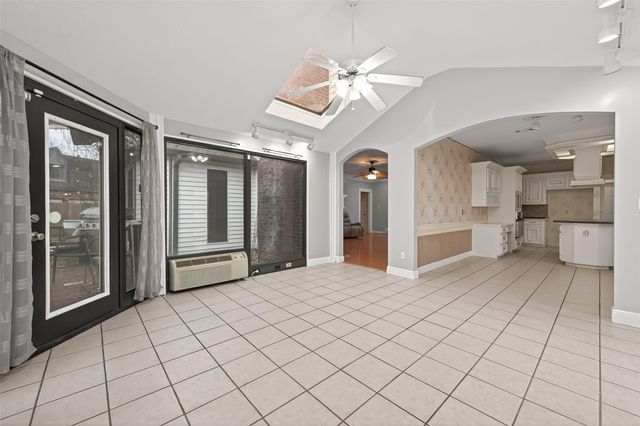 8027 Danette Ct, Houston, TX 77379