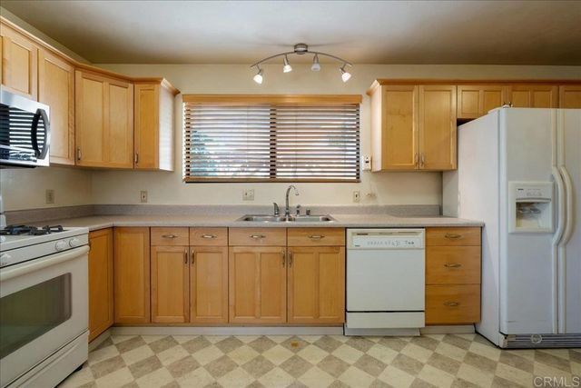 1186 1188 E Lexington Avenue, El Cajon, CA 92019