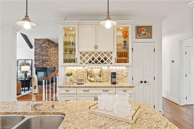 3525 Old Pfafftown Road, Winston-salem, NC 27106