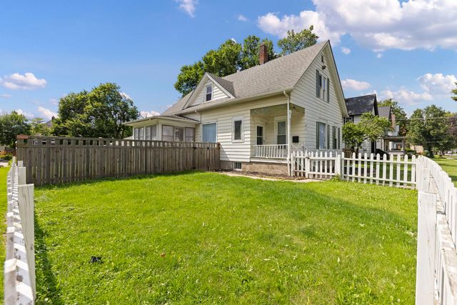 617 S 4th Street, Aurora, IL 60505