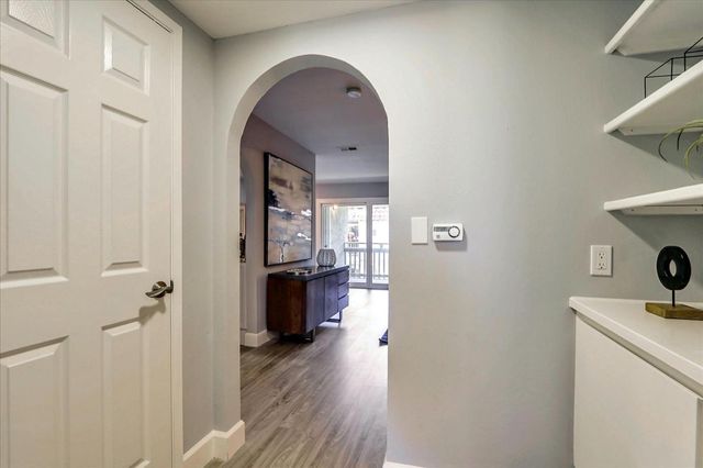 221 Kiely Boulevard B, Santa Clara, CA 95051