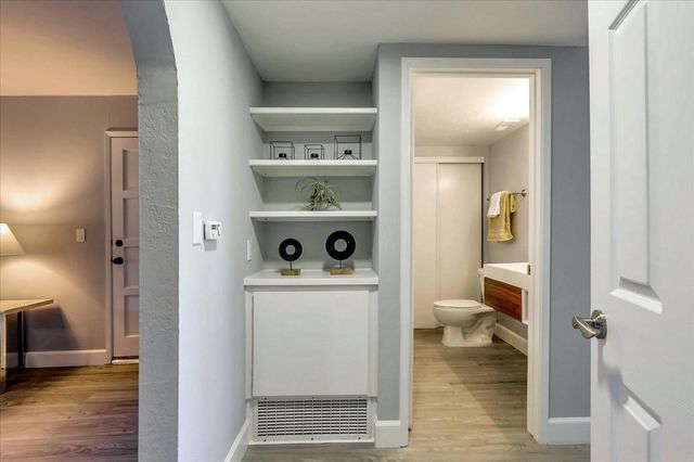 221 Kiely Boulevard B, Santa Clara, CA 95051