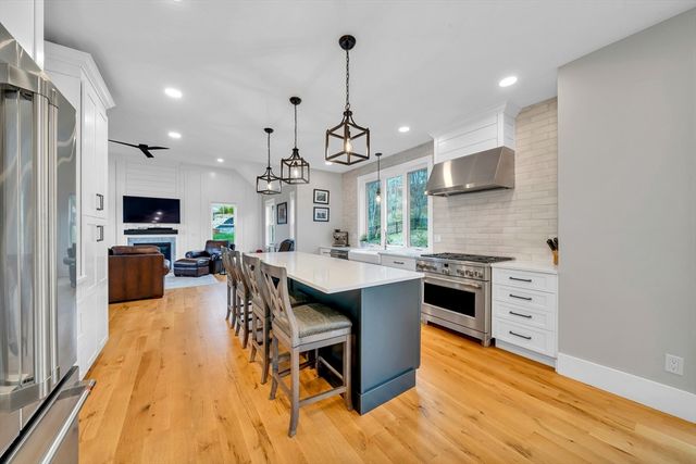 122 Seven Sister Rd, Haverhill, MA 01830