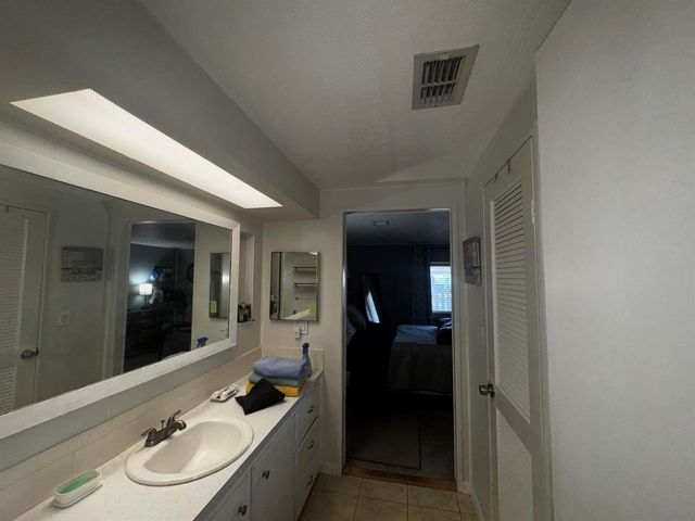 4242 3rd Court, Lantana, FL 33462
