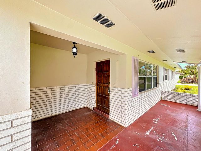 2402 Newport Drive, Fort Pierce, FL 34982