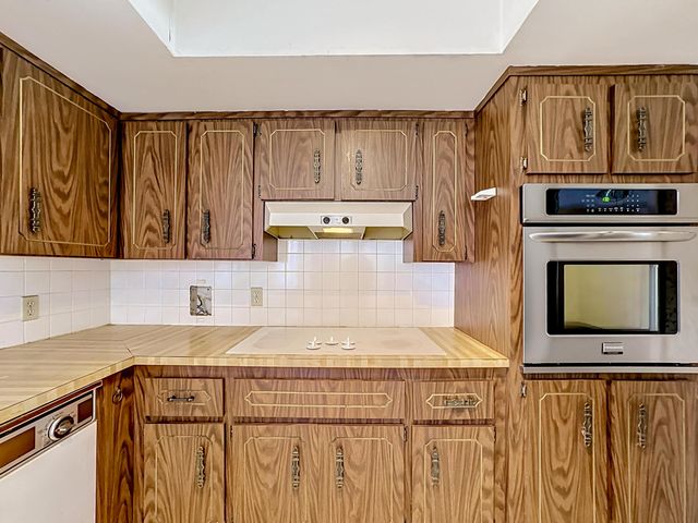 2402 Newport Drive, Fort Pierce, FL 34982