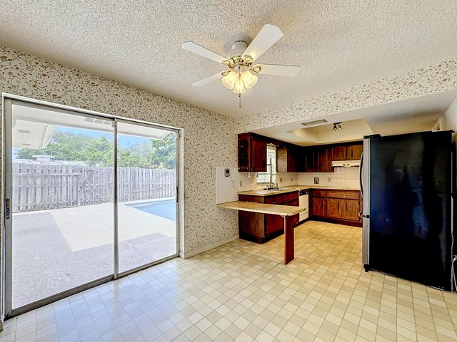 2402 Newport Drive, Fort Pierce, FL 34982