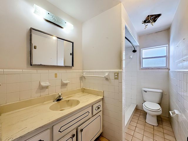 2402 Newport Drive, Fort Pierce, FL 34982