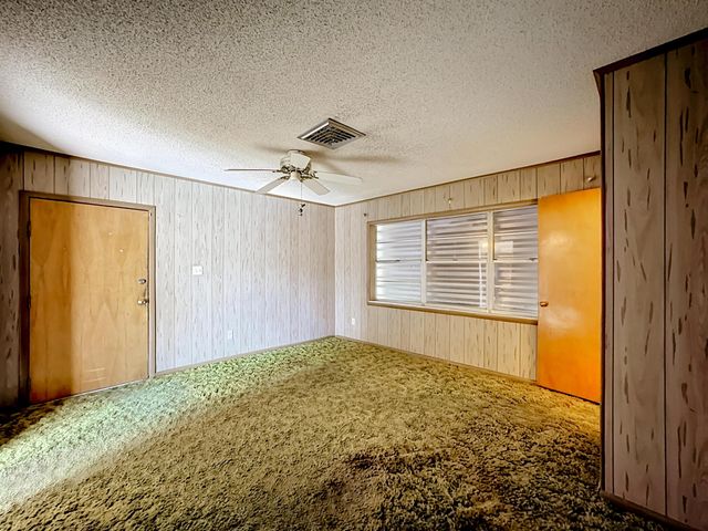 2402 Newport Drive, Fort Pierce, FL 34982
