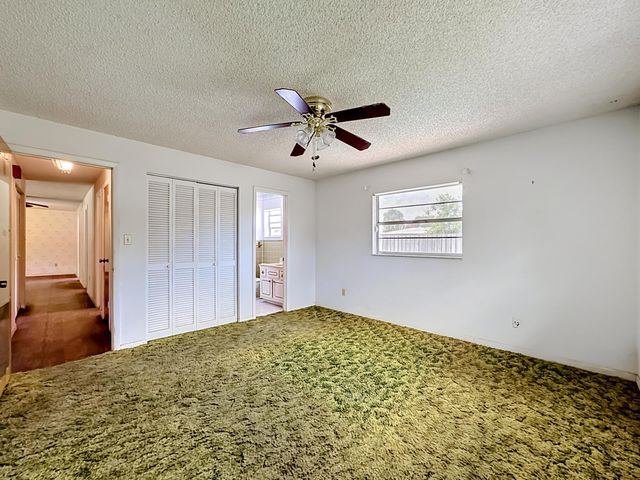 2402 Newport Drive, Fort Pierce, FL 34982