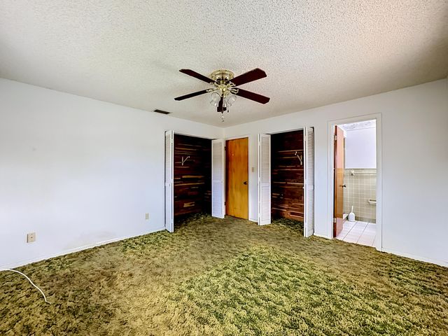 2402 Newport Drive, Fort Pierce, FL 34982