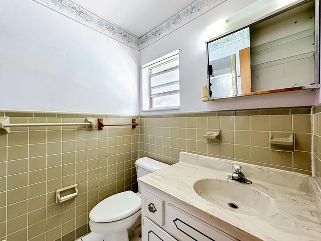 2402 Newport Drive, Fort Pierce, FL 34982