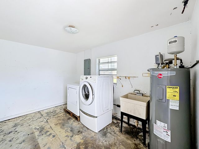 2402 Newport Drive, Fort Pierce, FL 34982