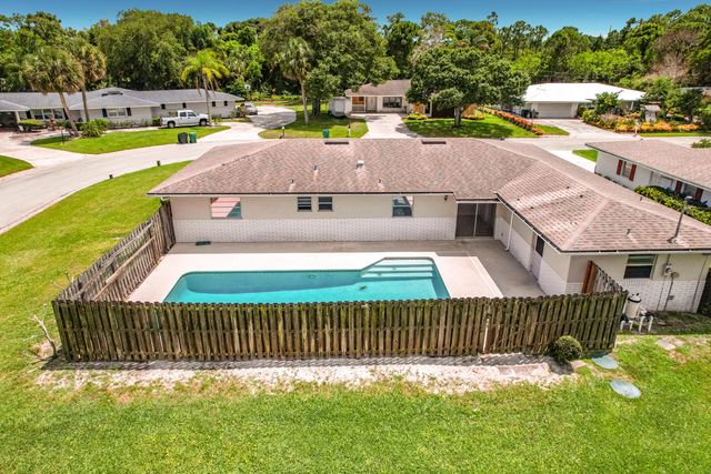 2402 Newport Drive, Fort Pierce, FL 34982