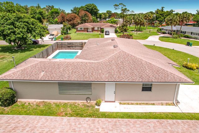 2402 Newport Drive, Fort Pierce, FL 34982