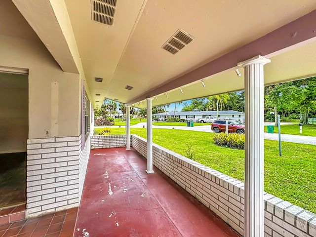 2402 Newport Drive, Fort Pierce, FL 34982