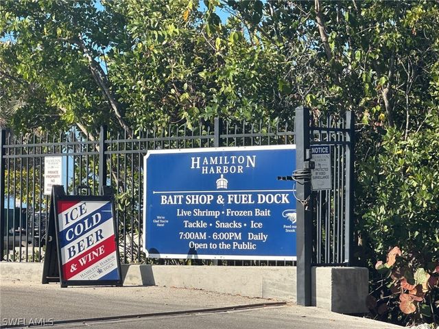 4621 Bayshore DR Q6, Naples, FL 34112