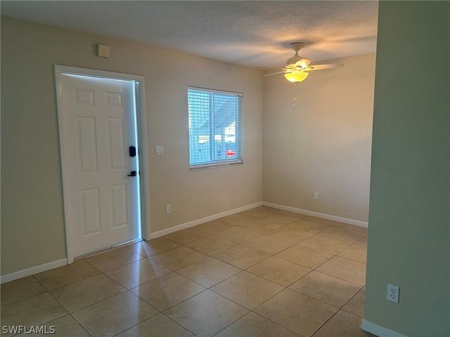 4621 Bayshore DR Q6, Naples, FL 34112