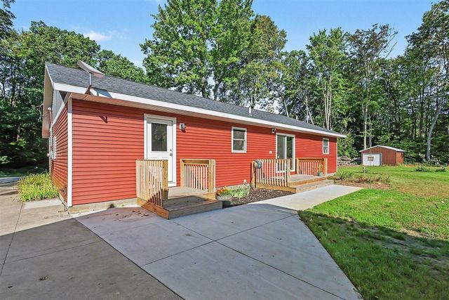 4880 S Carr Road, Fruitport, MI 49415