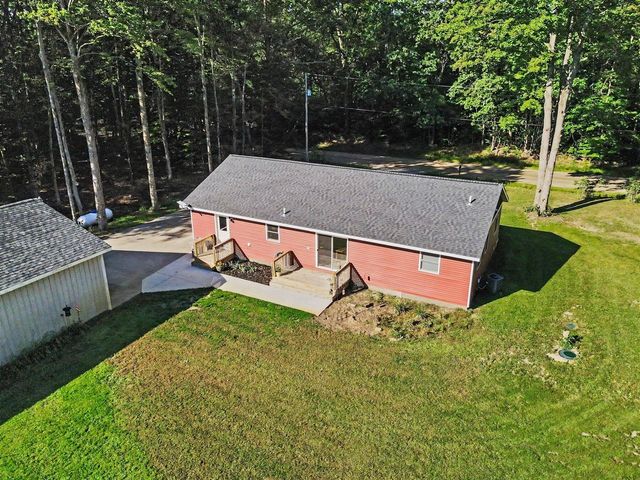 4880 S Carr Road, Fruitport, MI 49415