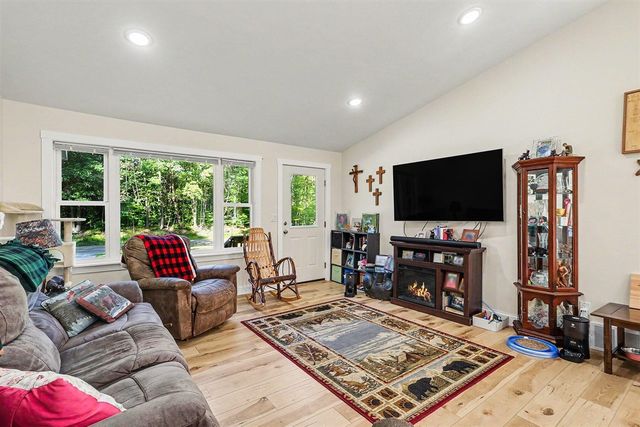 4880 S Carr Road, Fruitport, MI 49415