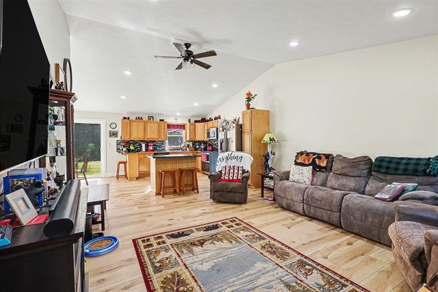 4880 S Carr Road, Fruitport, MI 49415