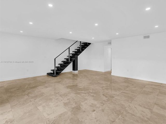 3776 NE 166th St 108, North Miami Beach, FL 33160