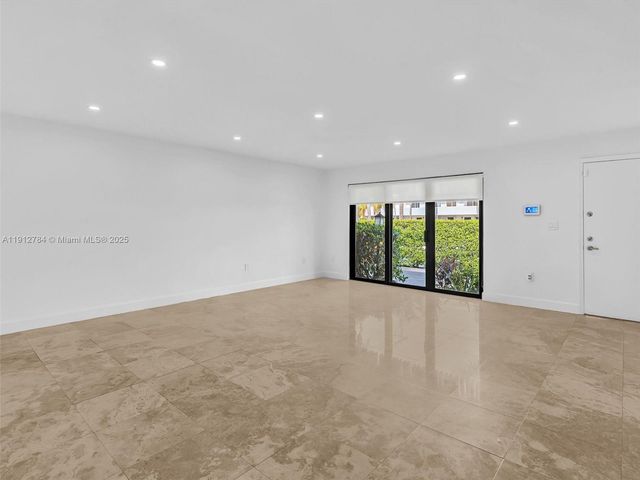 3776 NE 166th St 108, North Miami Beach, FL 33160