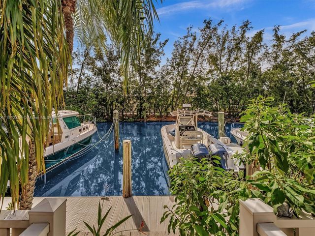 3776 NE 166th St 108, North Miami Beach, FL 33160