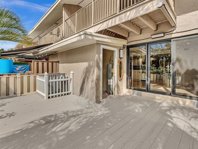 3776 NE 166th St 108, North Miami Beach, FL 33160