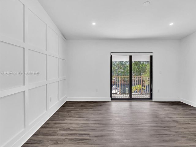 3776 NE 166th St 108, North Miami Beach, FL 33160