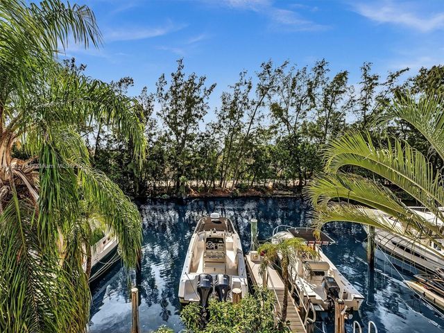 3776 NE 166th St 108, North Miami Beach, FL 33160