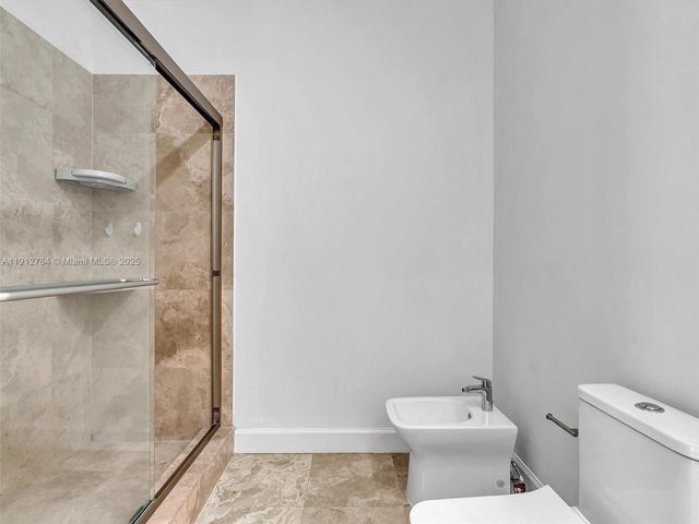 3776 NE 166th St 108, North Miami Beach, FL 33160