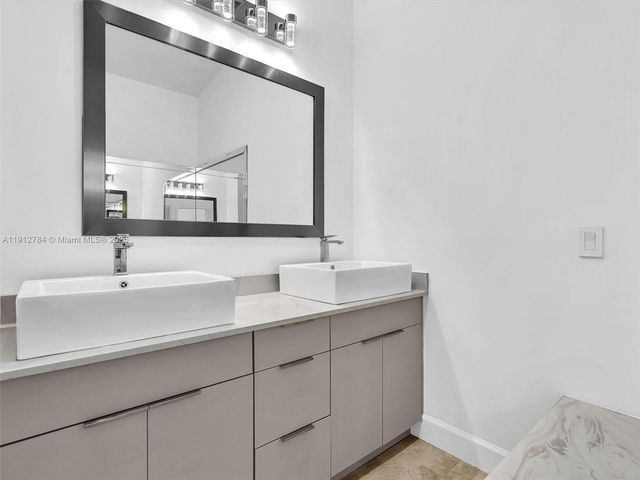 3776 NE 166th St 108, North Miami Beach, FL 33160