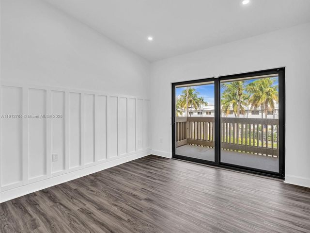 3776 NE 166th St 108, North Miami Beach, FL 33160