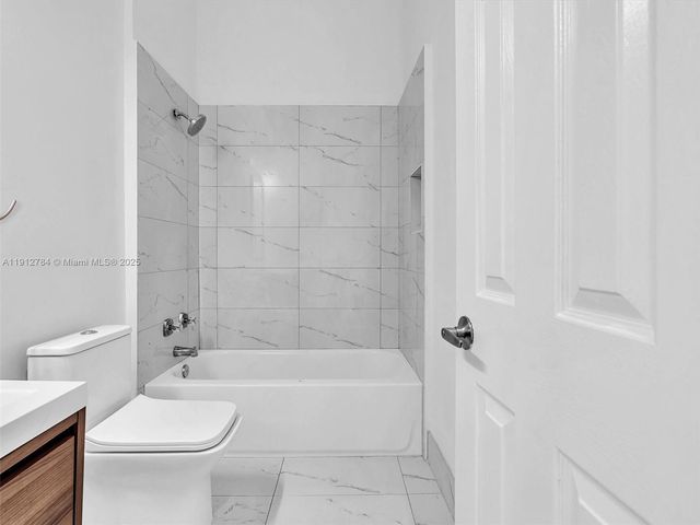 3776 NE 166th St 108, North Miami Beach, FL 33160