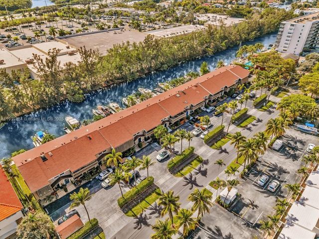 3776 NE 166th St 108, North Miami Beach, FL 33160