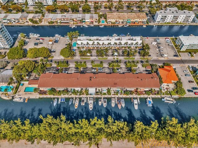 3776 NE 166th St 108, North Miami Beach, FL 33160