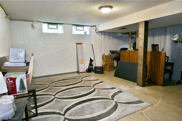 94 Camrose Drive, Niles, OH 44446
